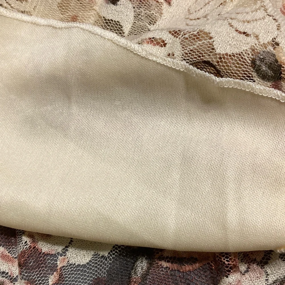 NEW NWT Rue21 Floral Lace Dress - Cream and Pink Junior’s Large - Picture 10 of 12